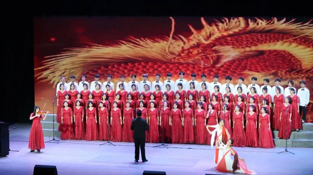 为什么购买学生票时优惠区间填不了阆中站？游戏画面