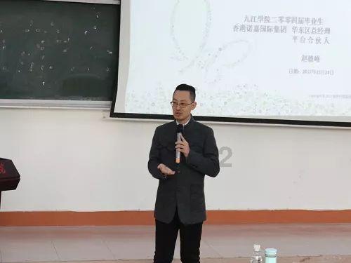儿子抱怨幼儿园里的饭吃不饱，看了老师发的朋友圈，我都气炸了！