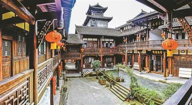 国医大师周信有，精研《内经》，研制出肝炎和冠心病中药新药