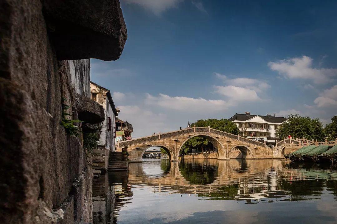 受邀出席